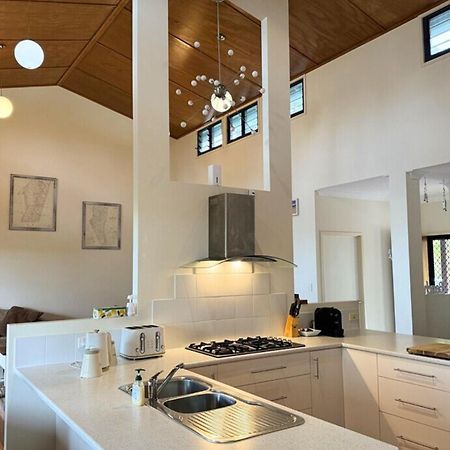 Our Beach House Kingfisherbay Фрейзър Айлънд Екстериор снимка